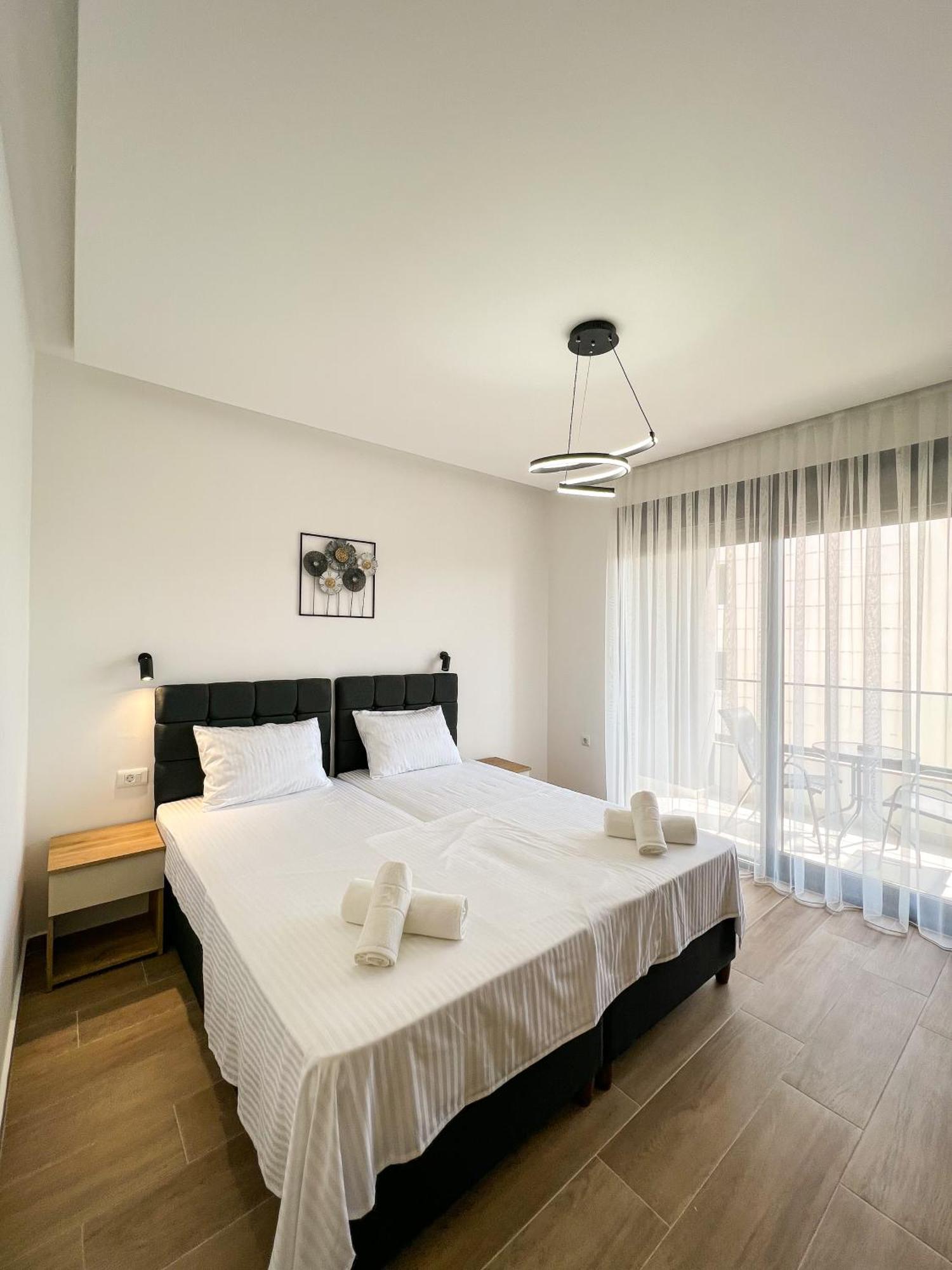 Square Residence Ulcinj Exterior foto